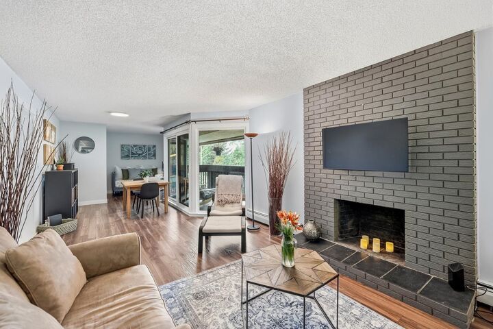 Property Photo:  1561 Vidal Street 306  BC V4B 5A7 