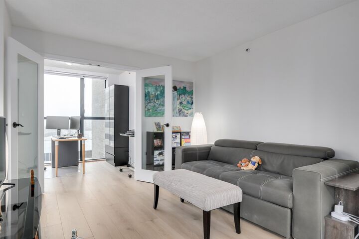 Property Photo: 1268 W Broadway 810 BC V6H 1G6