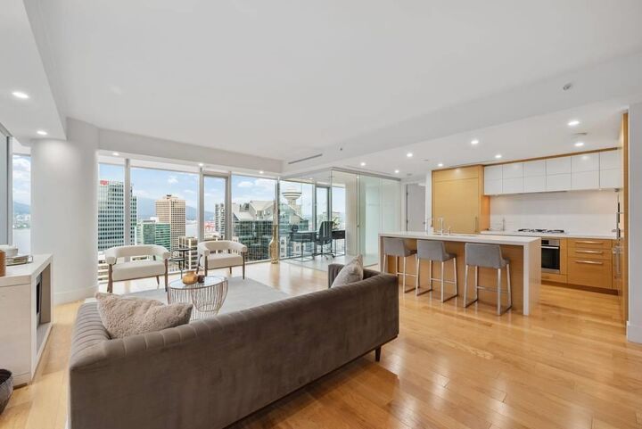 Property Photo:  667 Howe Street 2X02  BC V6C 2T4 
