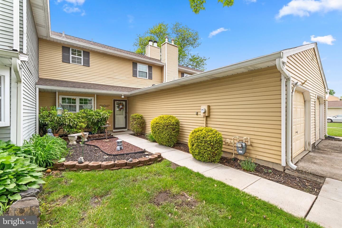 Property Photo:  7 Salisbury Court  NJ 08505 