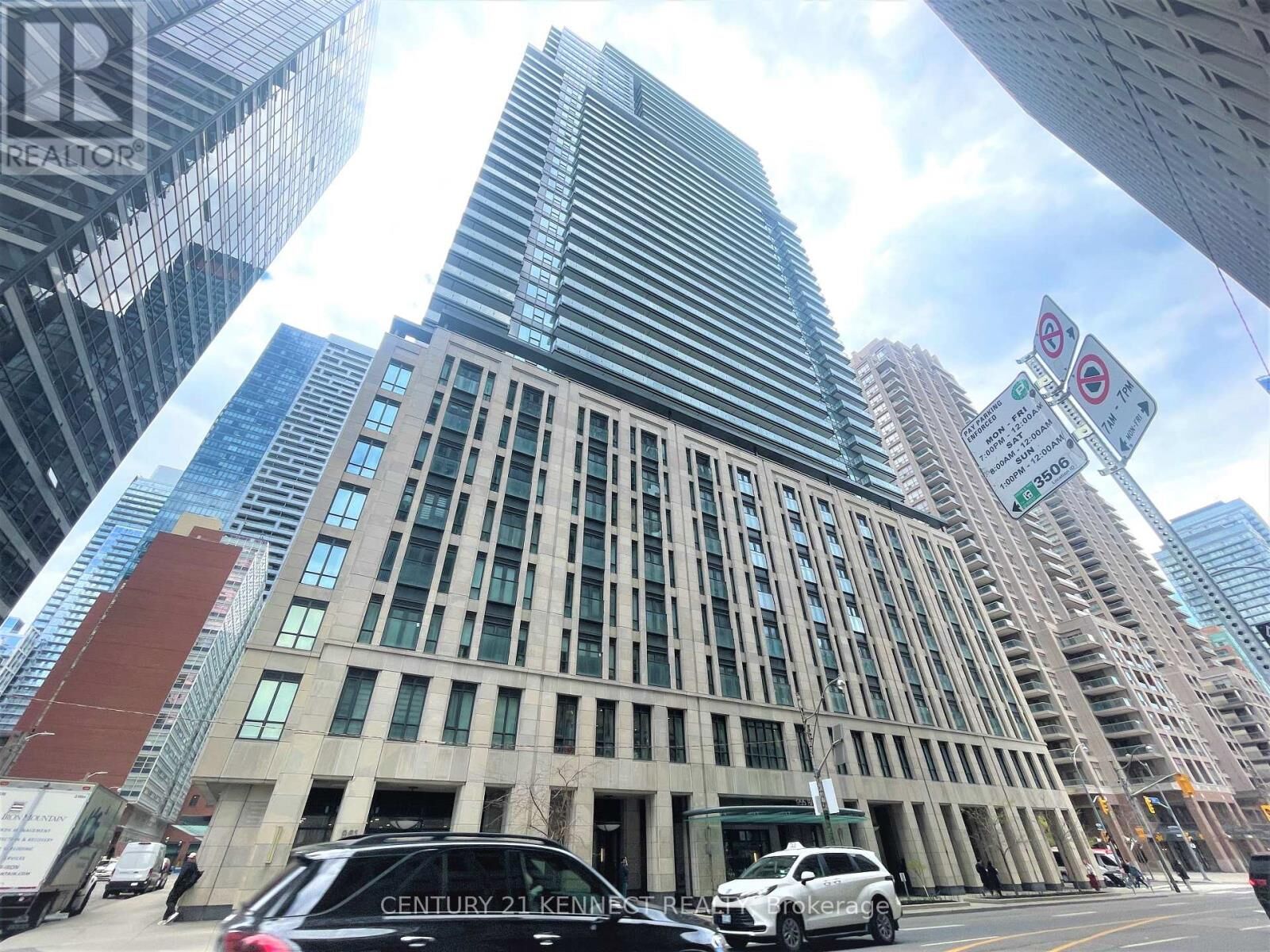 Property Photo:  955 Bay Street 603  ON M5S 2A2 