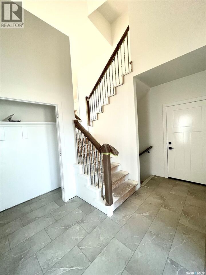 Property Photo:  117 Emma Crescent  SK S0K 2T1 