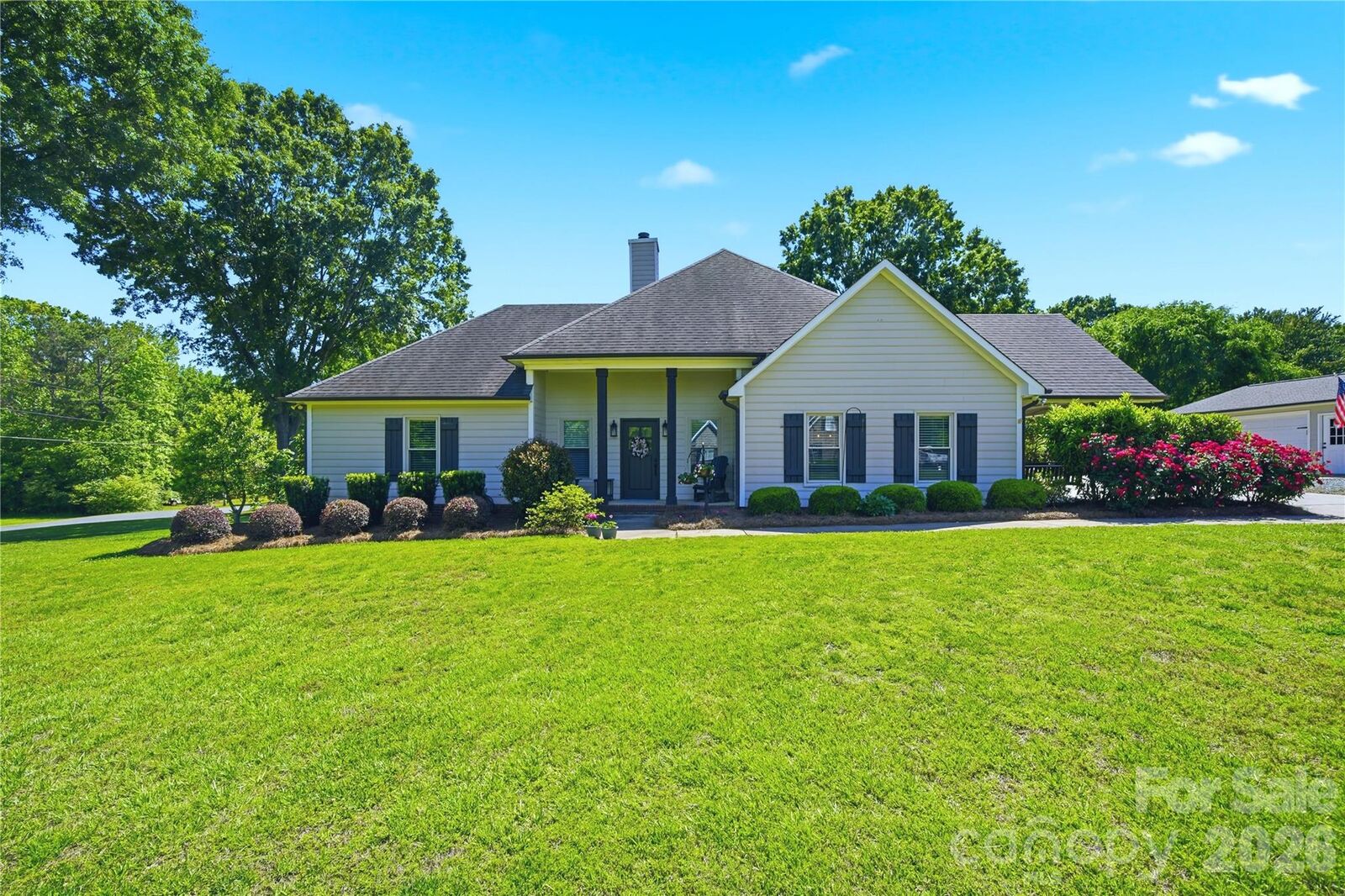 Property Photo:  5701 Cedar Hill Drive  NC 28110 