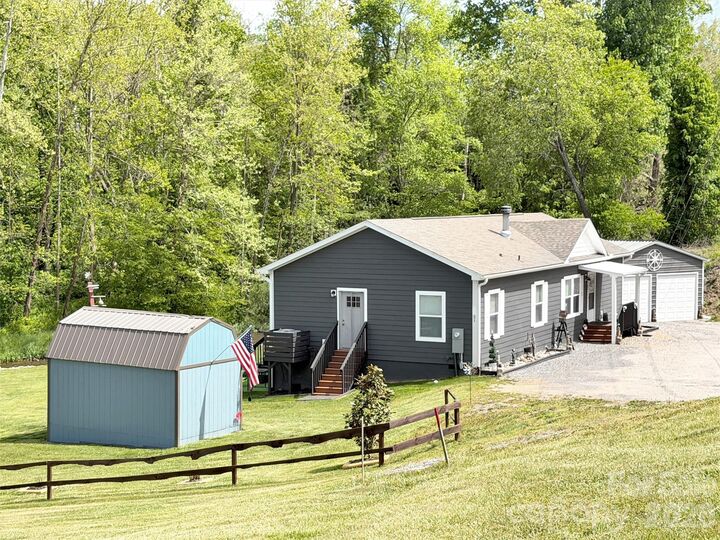 Property Photo:  21 Swift Stream Lane  NC 28785 