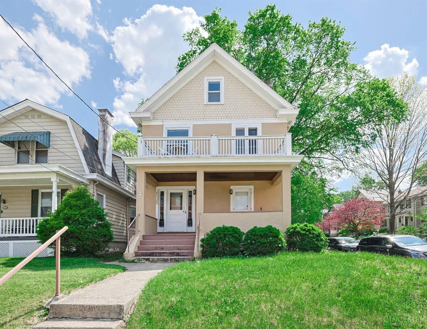 Property Photo:  2635 Observatory Avenue  OH 45208 