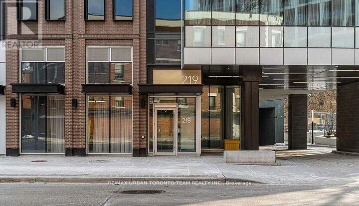 Property Photo:  219 Dundas Street East 902  ON M5A 0V1 