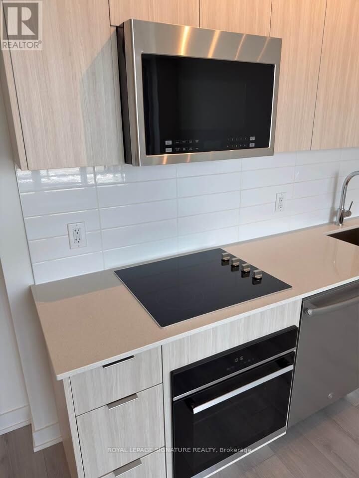 Property Photo:  743 Warden Avenue 219  ON M1L 4A8 