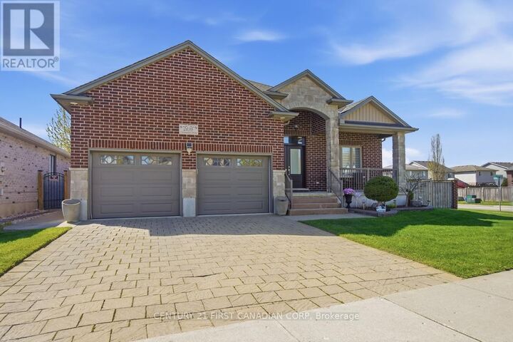 Property Photo:  2035 Coronation Drive  ON N6G 0B5 