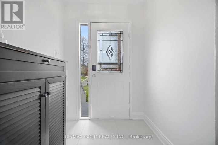 Property Photo:  18 McGraw Avenue  ON L6X 3M4 