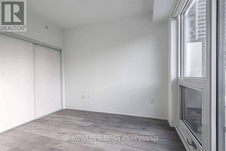 Property Photo:  251 Jarvis Street 2114  ON M5B 0C3 