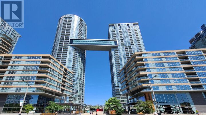 Property Photo:  21 Iceboat Terrace 4911  ON M5V 4A9 