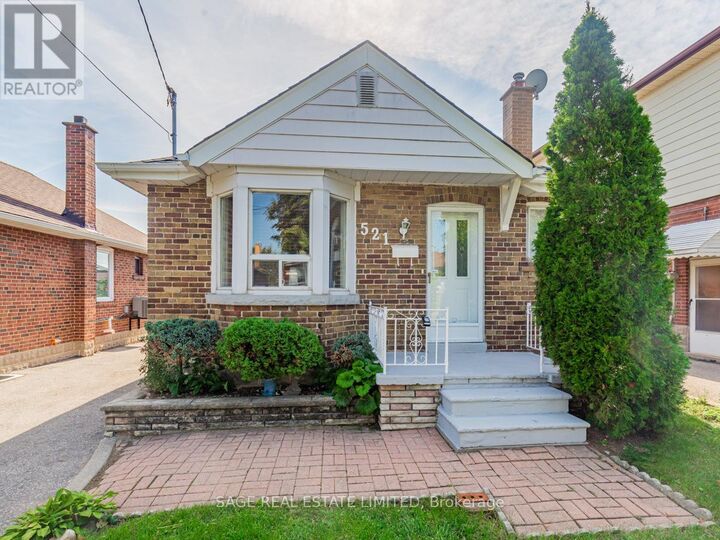 Property Photo:  521 Glen Park Avenue  ON M6B 2G2 