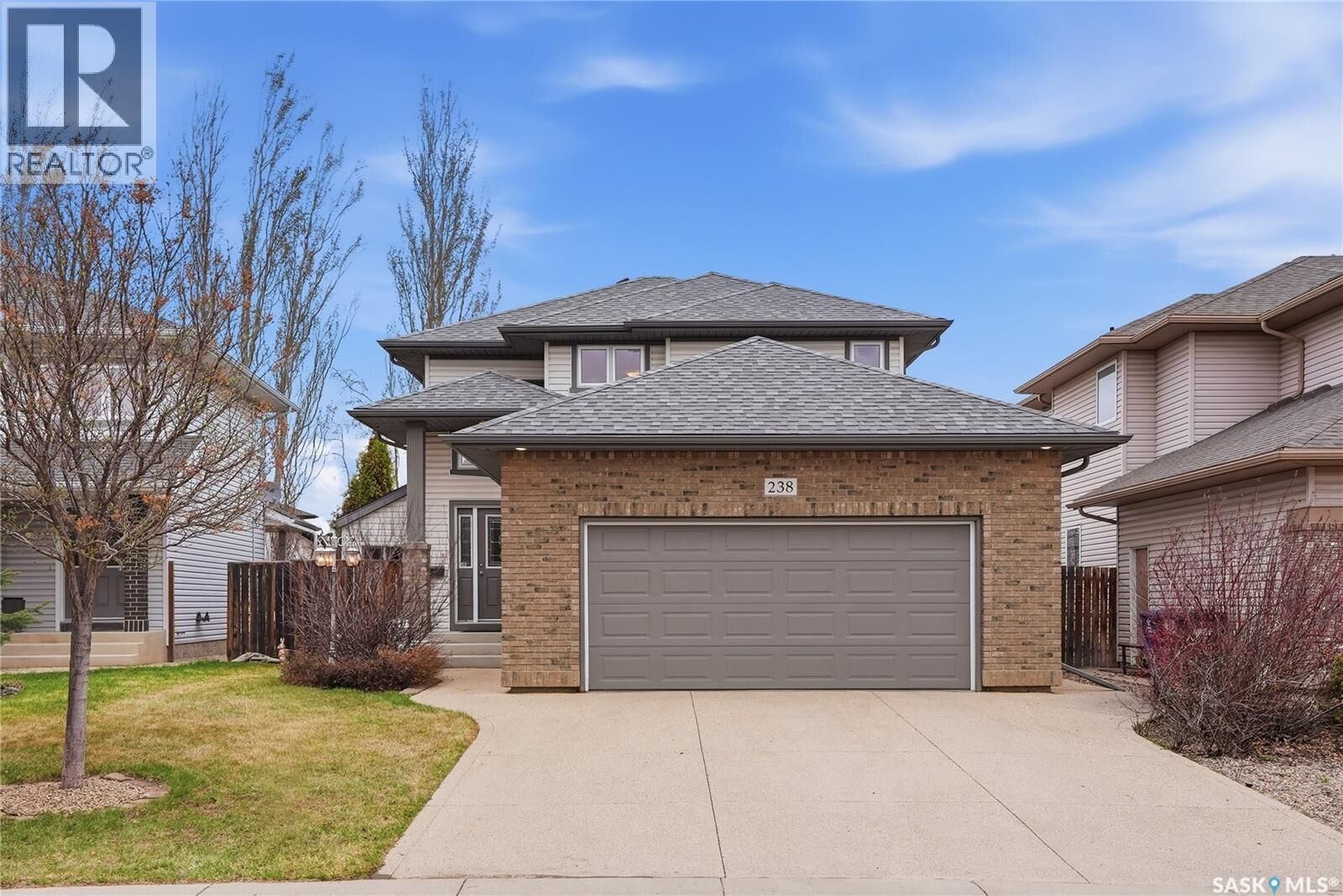 Property Photo:  238 Stepney Crescent  SK S7T 0A1 