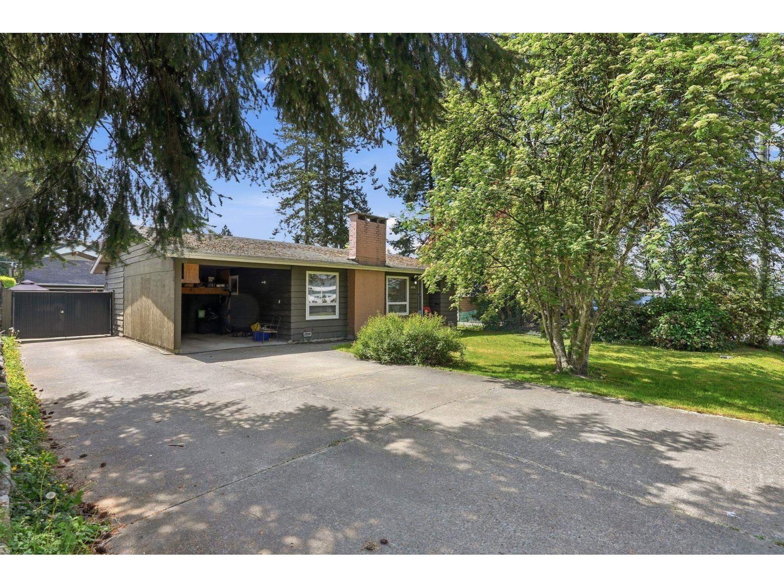 Property Photo:  11470 95 Avenue  BC V4C 3T2 