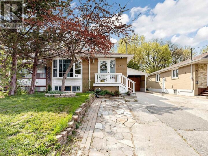 Property Photo:  37 Newbury Drive  ON L3Y 4P9 