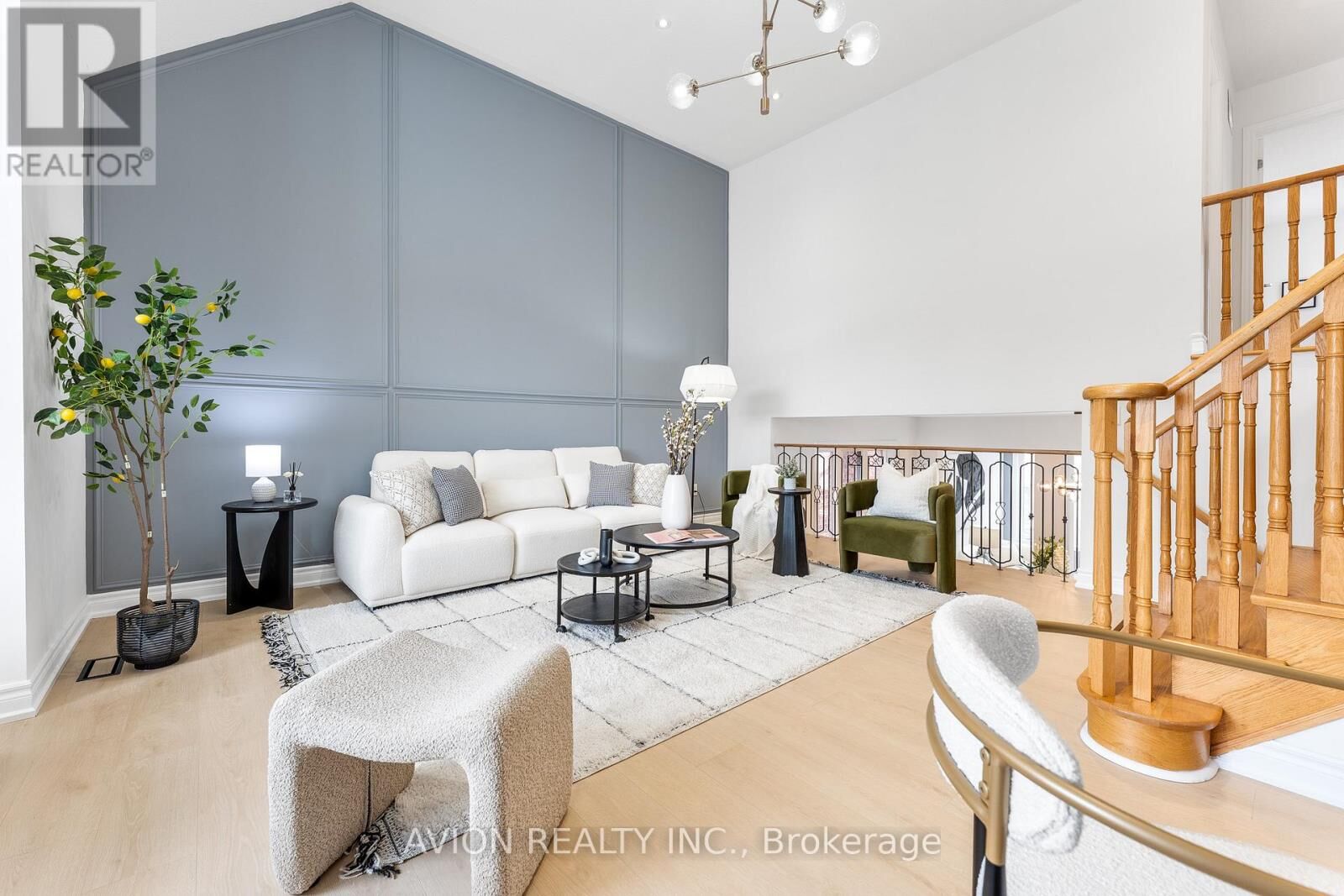 Property Photo:  33 Brockdale Street  ON L4E 4W1 