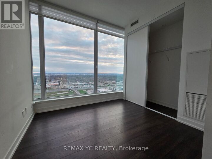 Property Photo:  5 Buttermill Avenue 5810  ON L4K 0J5 