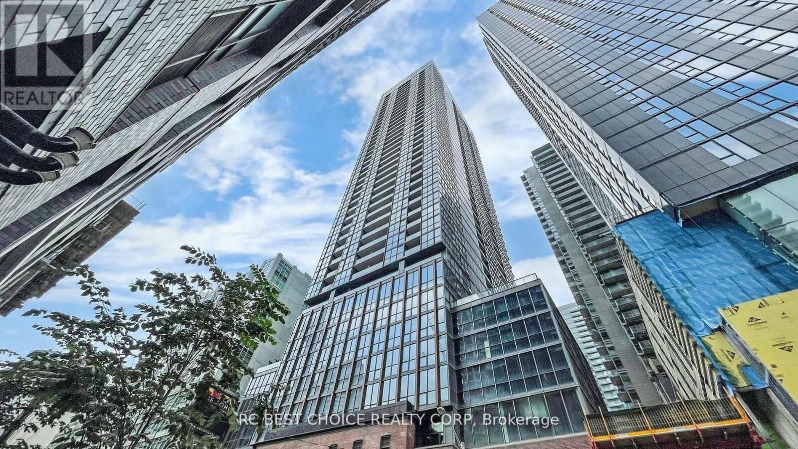 Property Photo:  88 Blue Jays Way 1313  ON M5V 2G3 