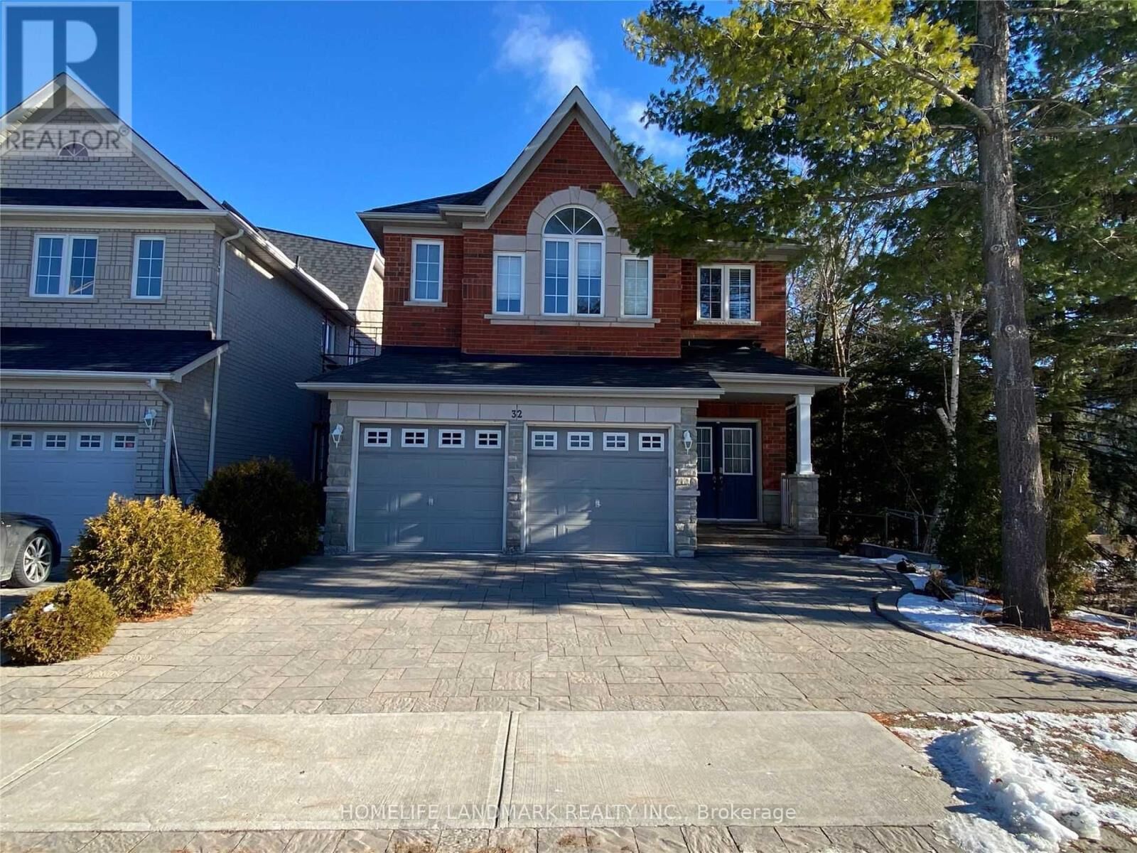 Property Photo:  32 Escapade Drive Lower  ON L4E 4X7 