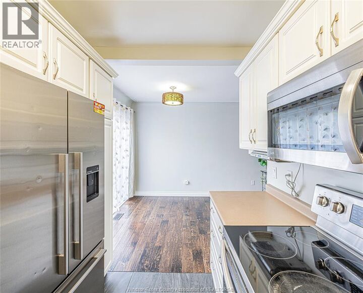 Property Photo:  3170 Academy Drive  ON N9E 2H4 