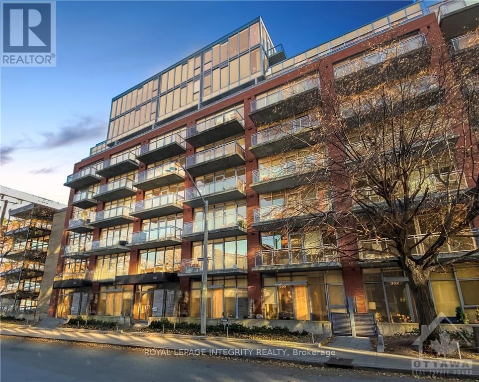 Property Photo:  340 McLeod Street 113  ON K2P 1A4 