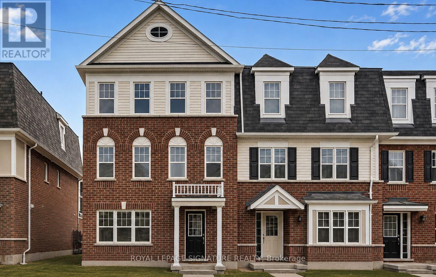 Property Photo:  2765 Sapphire Drive Main  ON L1X 0G2 