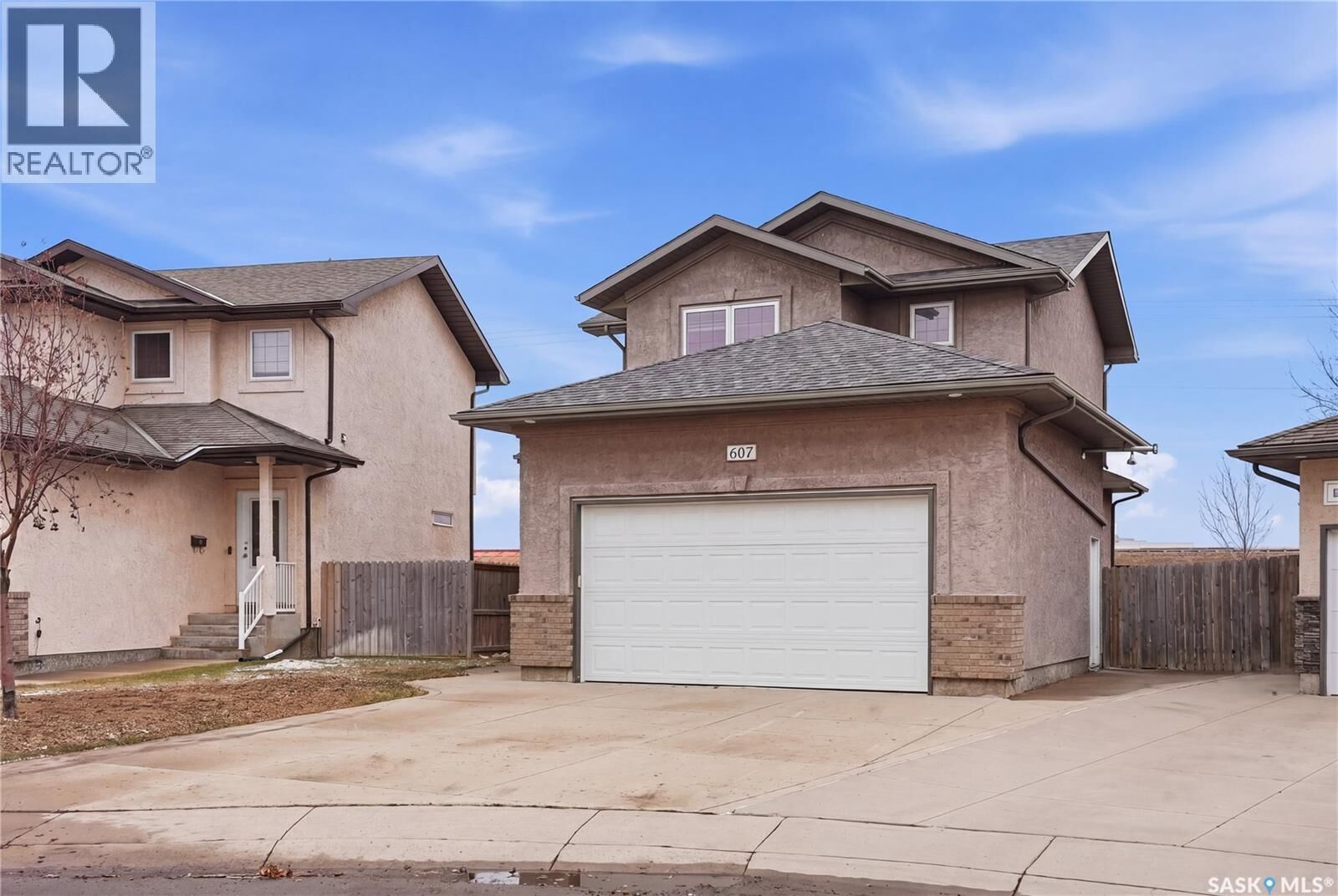 Property Photo:  607 Beckett Crescent  SK S7N 4X3 