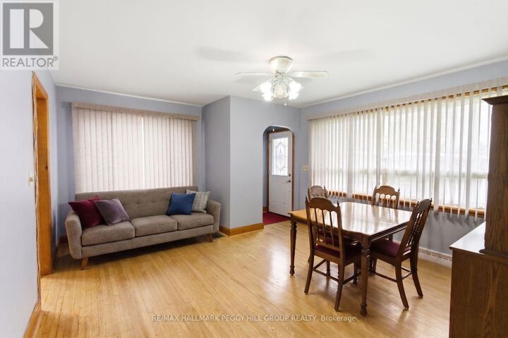 Property Photo:  111 Elgin Street  ON K9V 3W8 