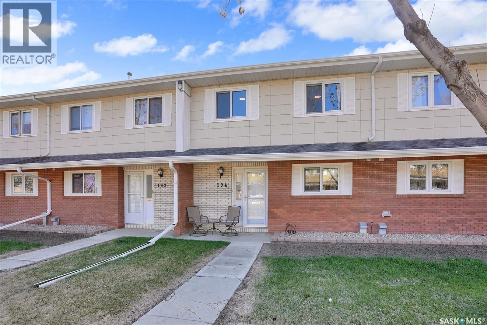 Property Photo:  194 Plainsview Drive  SK S4S 6L2 