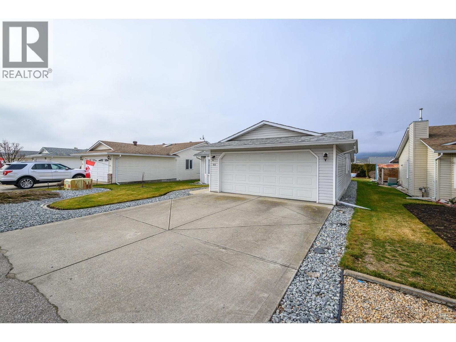 Property Photo:  414 4 Street  BC V1H 1Z1 