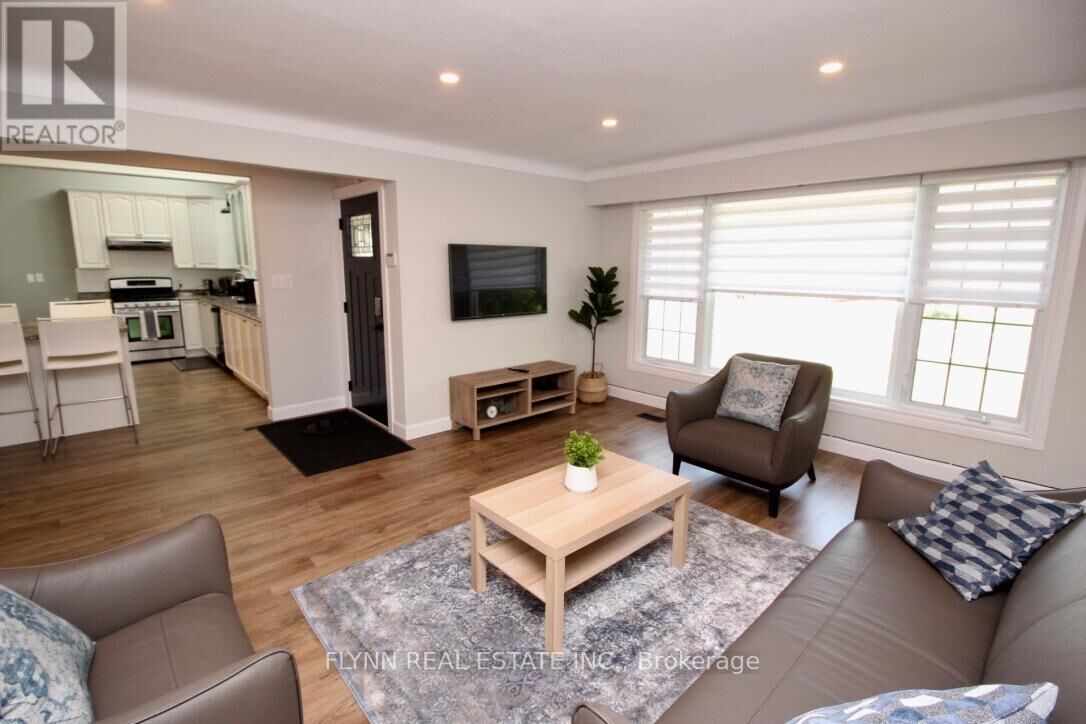 Property Photo:  4636 Belfast Avenue  ON L2H 1P3 