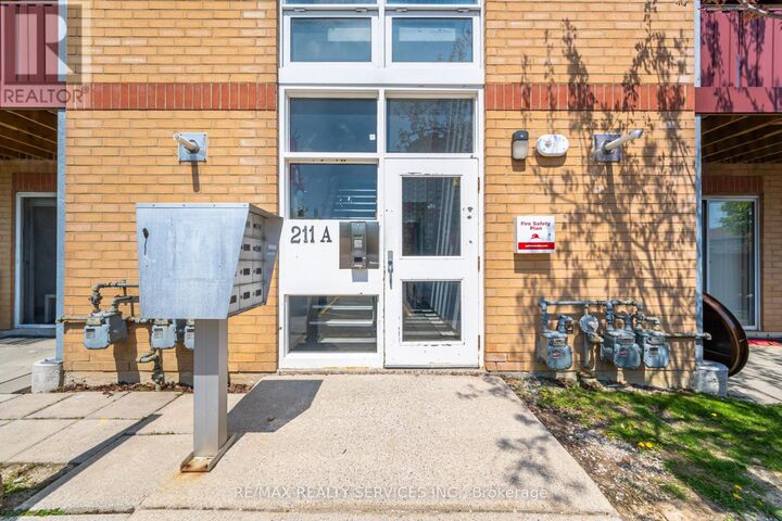 Property Photo:  211 Forum Drive 110A  ON L4Z 4C1 