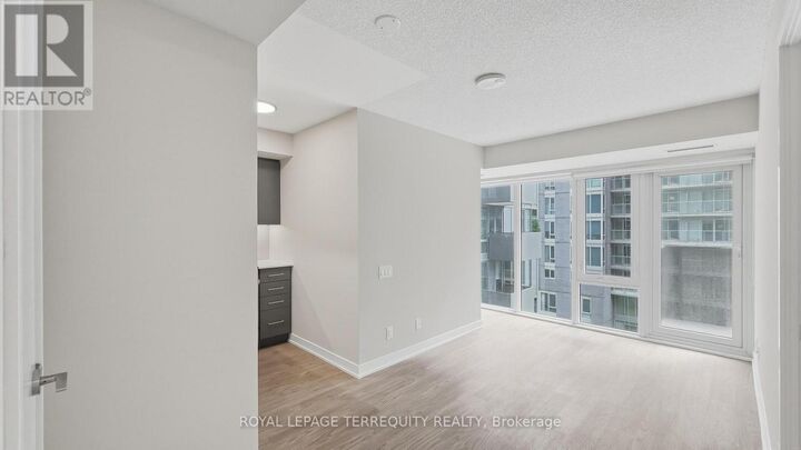 Property Photo:  38 Monte Kwinter Court 527  ON M3H 0E2 