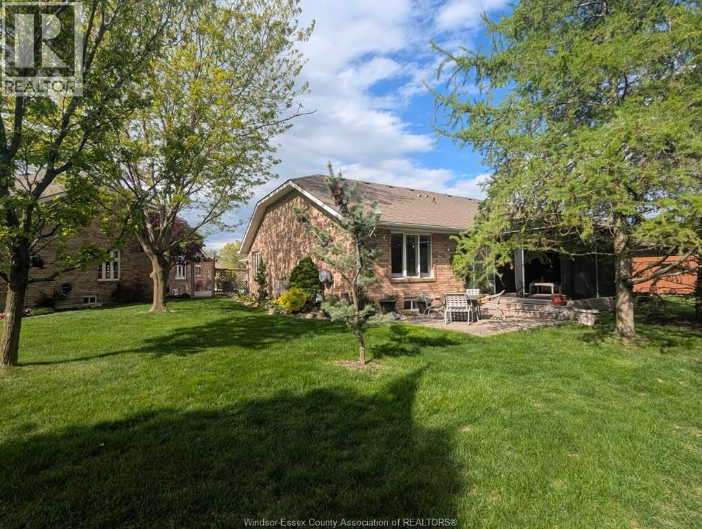 Property Photo:  1305 Laurel Bay Court  ON N8P 1M9 