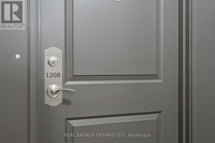 Property Photo:  133 Wynford Drive 1208  ON M3C 0J5 