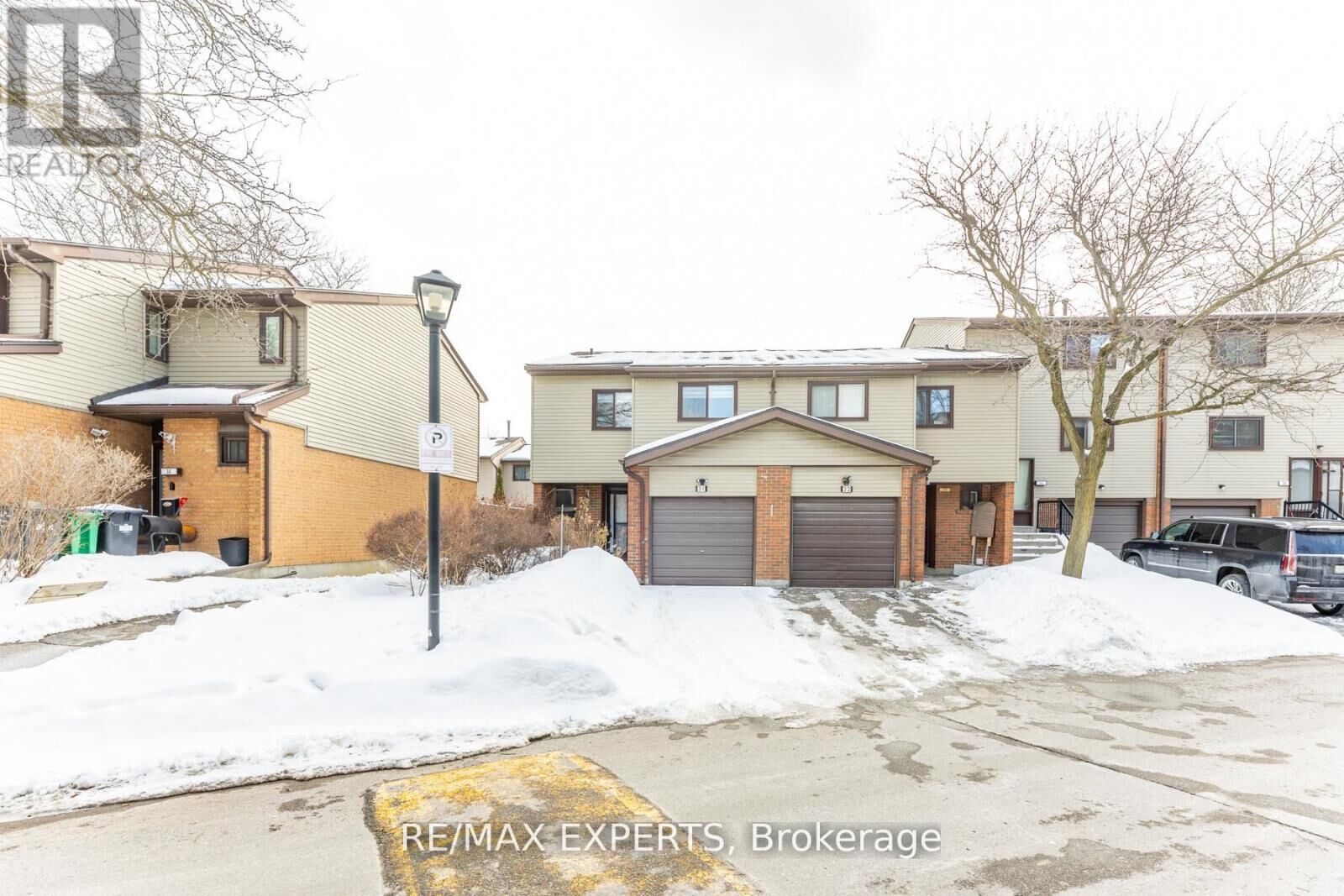 Property Photo:  31 Carleton Place  ON L6T 3Z4 