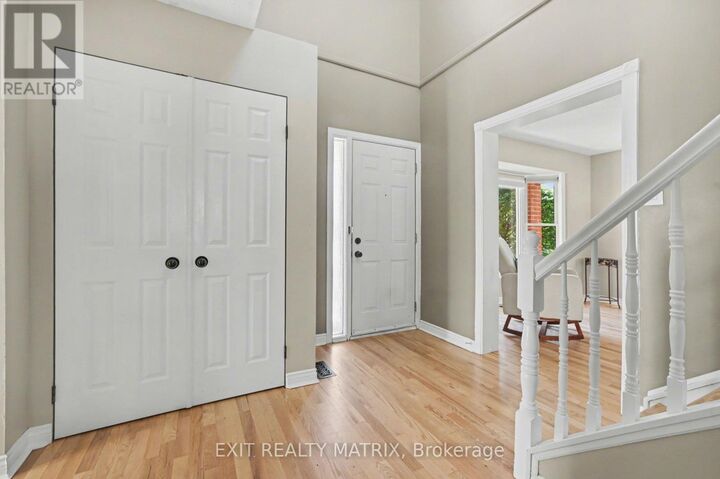 Property Photo:  1583 Sunview Drive  ON K1C 5A6 
