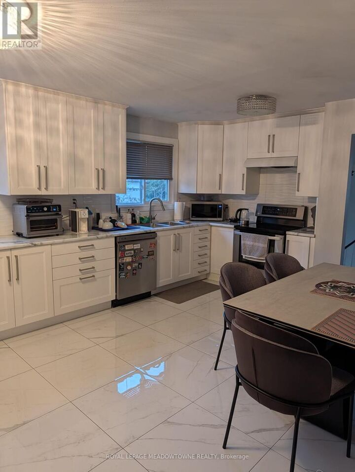 Property Photo:  134 Chalfield Lane  ON L4Z 1L2 