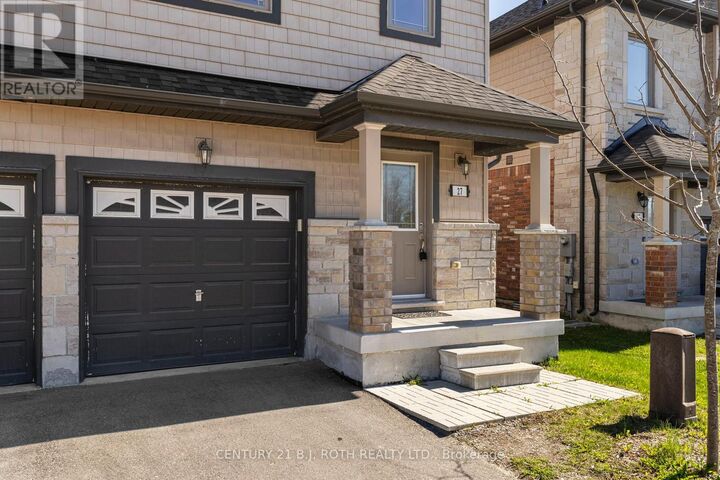 Property Photo:  27 Cygnus Crescent  ON L4N 9C2 