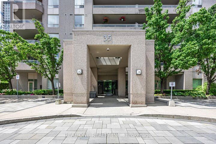 Property Photo:  35 Empress Avenue 901  ON M2N 6T3 