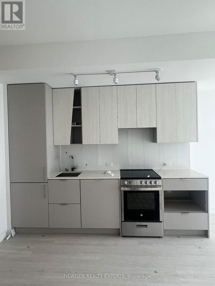 Property Photo:  3883 Quartz Road 3512  ON L5B 0M4 