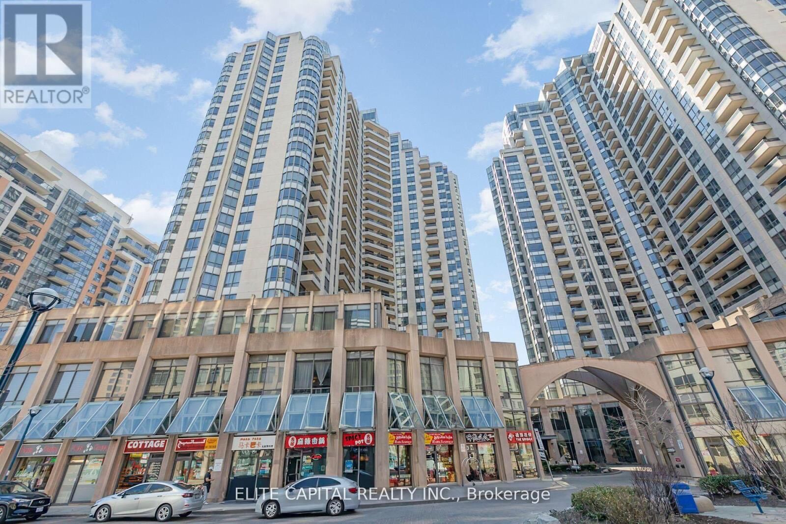 Property Photo:  5 Northtown Way 2209  ON M2N 7A1 