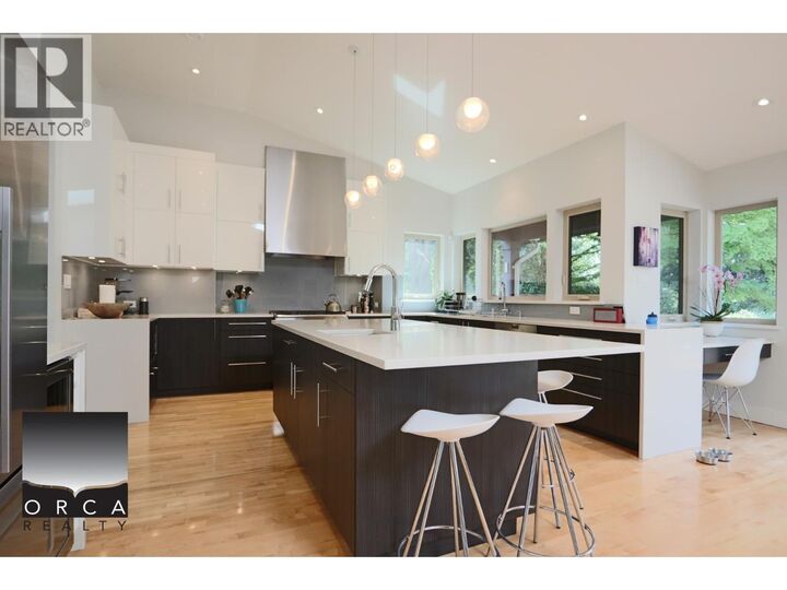 Property Photo:  3685 Sunnycrest Drive  BC V7R 3C5 