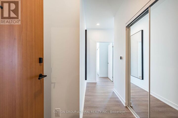 Property Photo:  1660 Bloor Street West 1203  ON M6P 0C6 