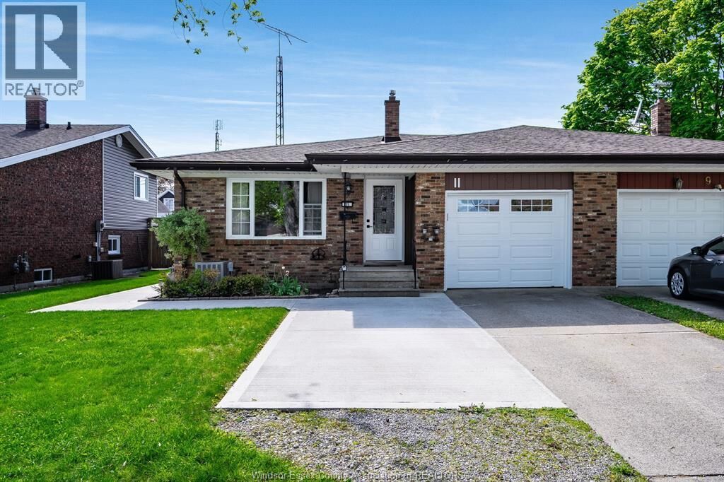 Property Photo:  11 Lutsch Street  ON N8H 4K3 