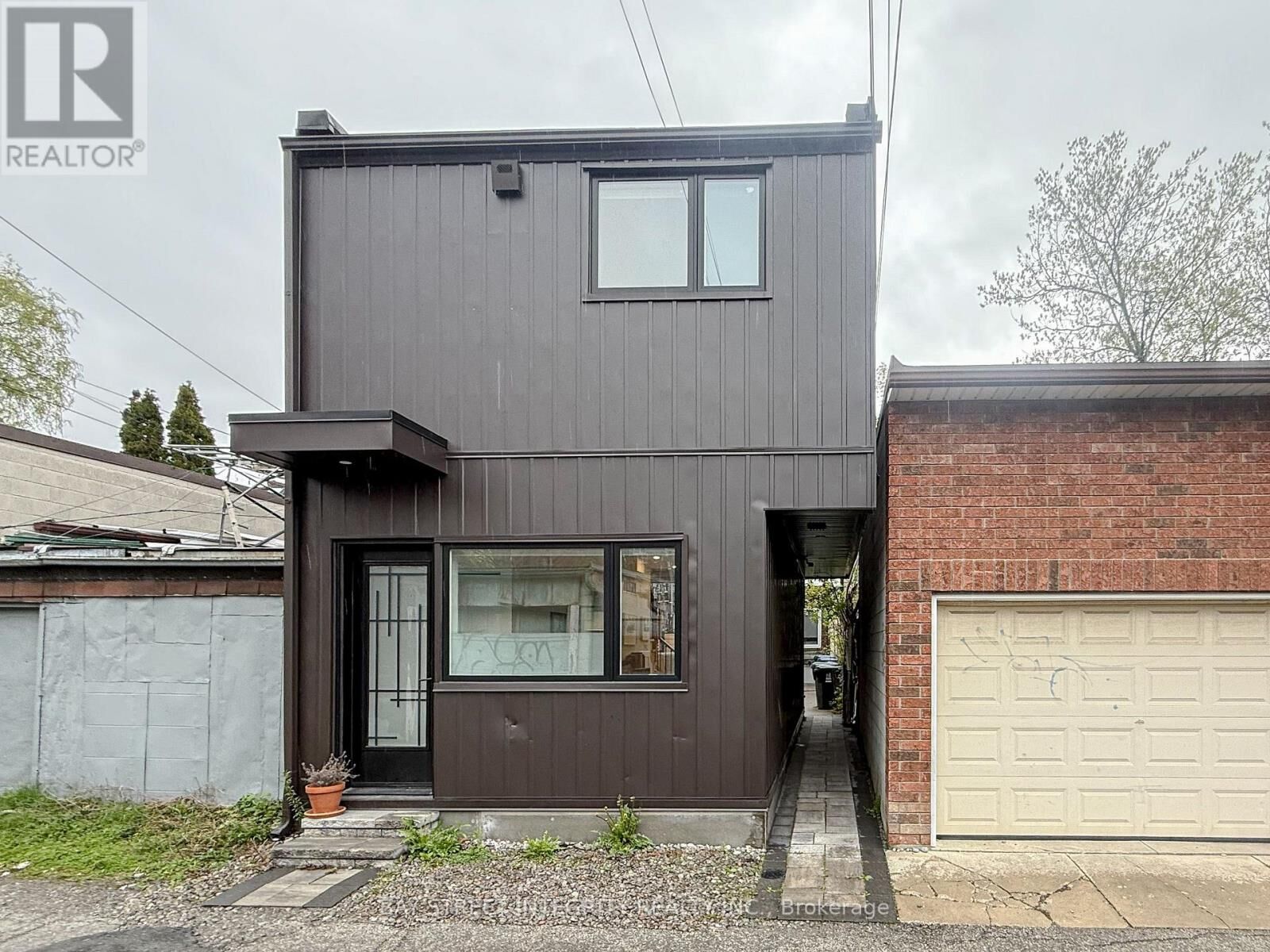 Property Photo:  598 Crawford Street Laneway  ON M6G 3K2 
