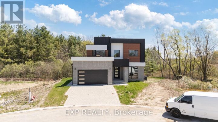 Property Photo:  204 Merritt Court  ON N0M 2K0 