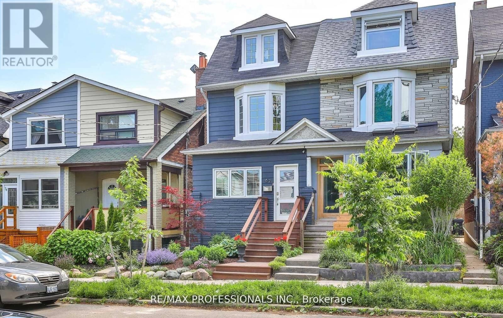 Property Photo:  82 Alton Avenue  ON M4L 2M2 