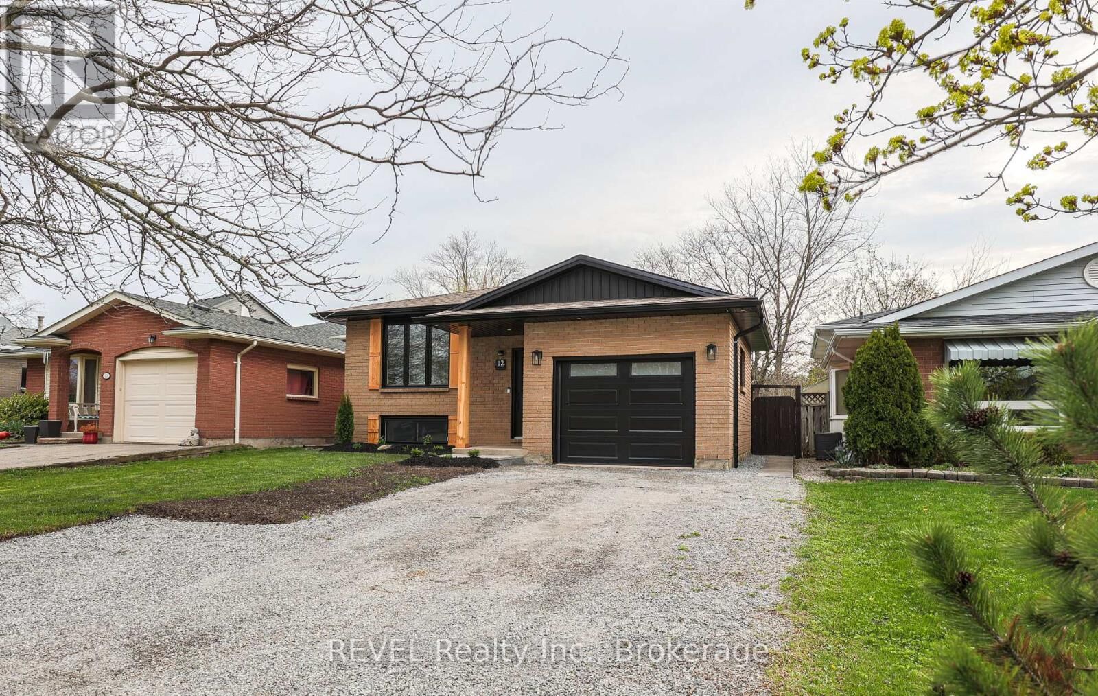 Property Photo:  12 Andrea Drive  ON L2S 3N7 