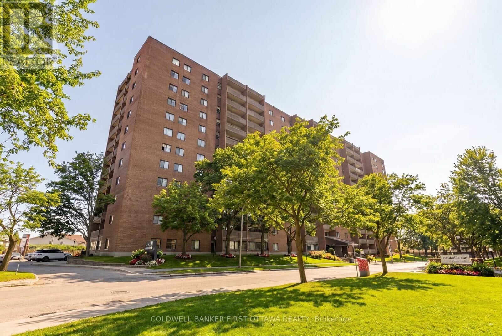 Property Photo:  1100 Ambleside Drive 411  ON K2B 8G6 